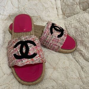 CHANEL Pink Tweed Espadrille Slide Sandals with Black CC Emblem